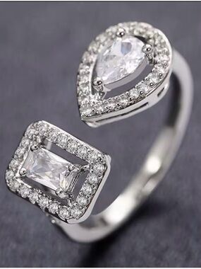 Swarovski Elements White Gold Plated Open Contemporary Ring NEW